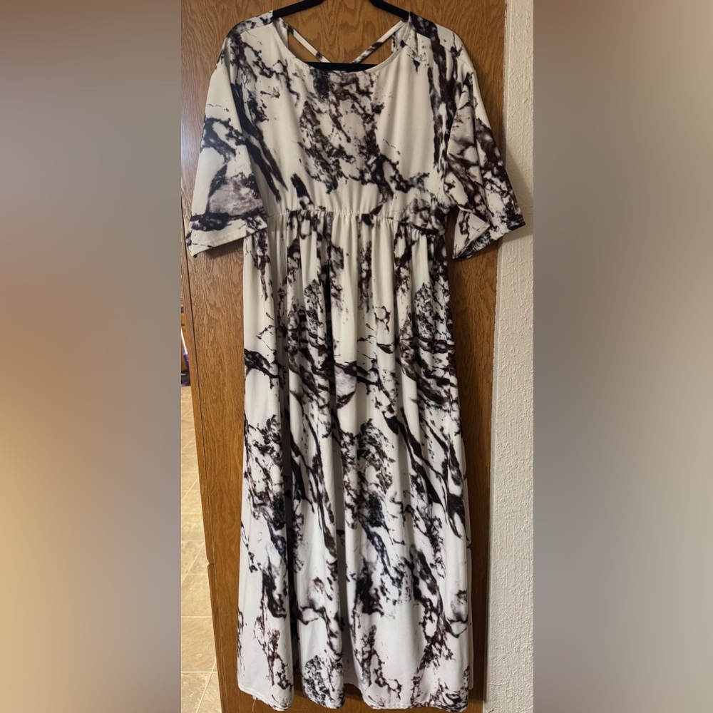 Black and White Marble Print Maxi Dress